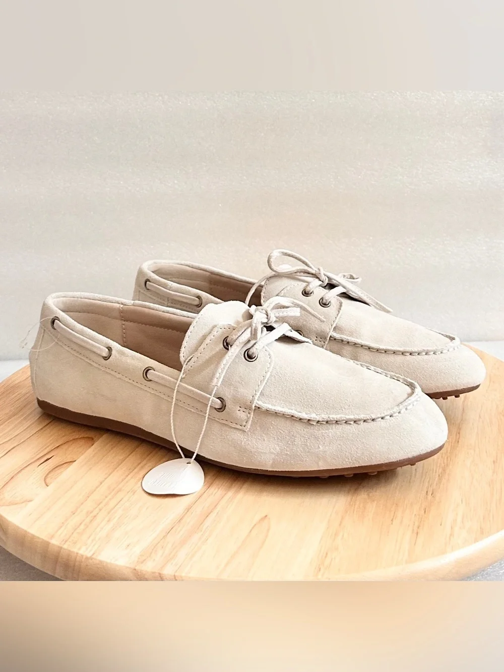 NWOT. Lucky Brand Men’s Light Cream Leather Suede Boat Shoes Size 8.5M